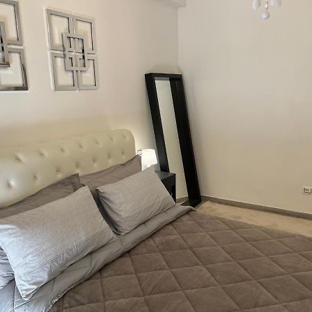 Casa Pepi Apartment Pesaro Bagian luar foto